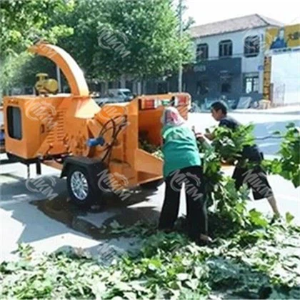 Парковый измельчитель древесины